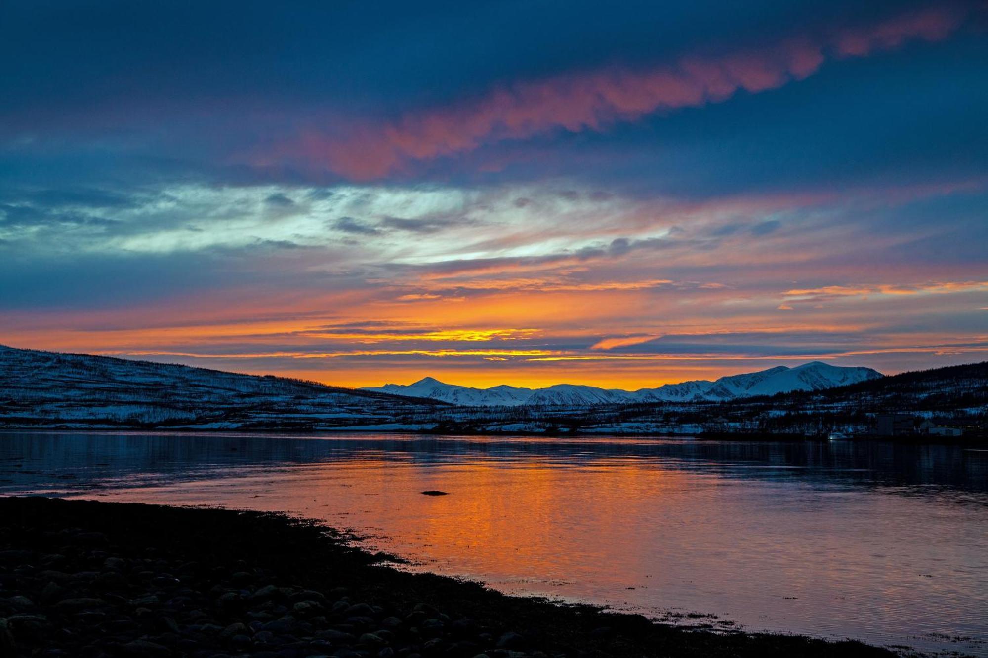 Lyngen Fjordcamp Villa Nord-Lenangen Exteriör bild