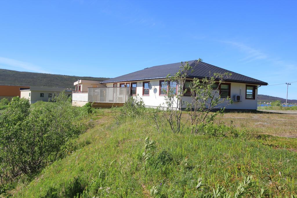Lyngen Fjordcamp Villa Nord-Lenangen Rum bild