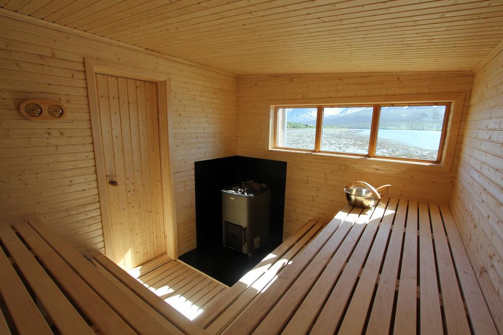 Lyngen Fjordcamp Villa Nord-Lenangen Rum bild